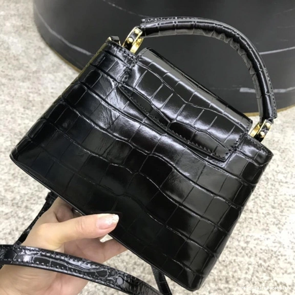 Official oldcobbler MINI VUITTON LOUIS CAPUCINES 0817